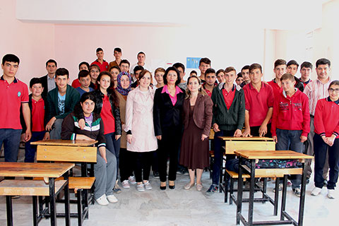 Öğrencilere deneyimlerini aktardı