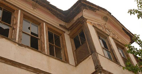 denizli-cal-kuvayi-milliyeci-necip-aganin-evi-icler-acisi-halde-1