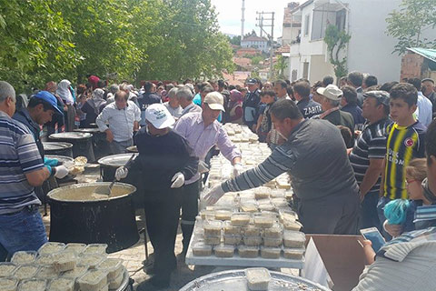 Çal’da asırlardır süren gelenek: Mırtlak