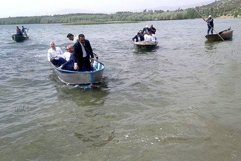 Zolan ve meclis üyeleri Çivril’de sandal sefasında