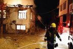 Fatih’te metruk binada yangın