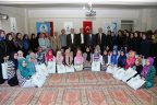 Gürlesin’den öğrencilere eşofman
