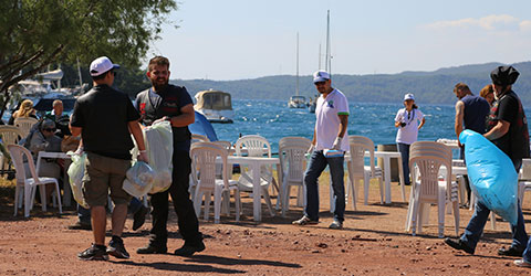 denizli-marmarise-yolculuk-motorcu-ekibi-cop-temizligi