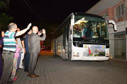 ÖZBAŞ’TAN ÖĞRENCİLERE ÇANAKKALE HEDİYESİ