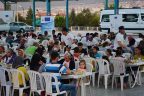 Mültecilere iftar yemeği verildi