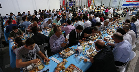 denizli-buyuksehir-belediyesi-iftar-cadiri-1