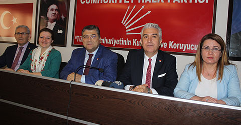 denizli-chp-genel-sekreteri-sindir-turkiye-monarsi-rejimine-dogru-surukleniyor-1