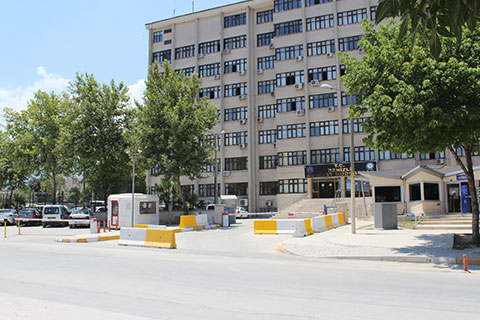 Denizli’de 6’sı müdür 10 personel emniyetten atıldı