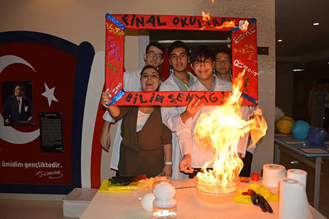 Final’de bilim şenliği