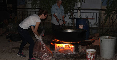 denizli-hayvan-dostlari-barinak-8-kazan-yemek-3