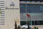 Bayraklar yarıya indirildi