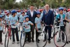 Merkezefendi’den 2 okulda bisiklet dağıtımı