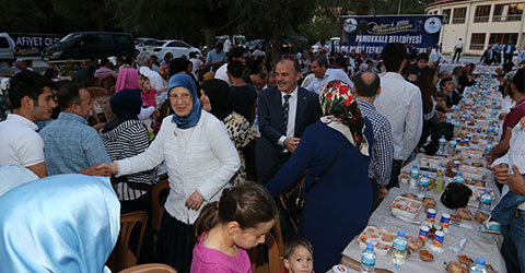 denizli-pamukkale-belediyesi-ak-parti-teskilati-bu-yemekte-bulustu-2