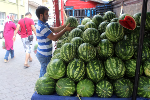 Sıcaklar pazarın ateşini yükseltti