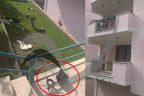 Yemek yapmak isterken evi yakıyordu