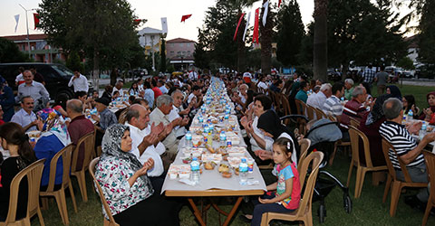 gurlesin-muhtarlar-iftar-2