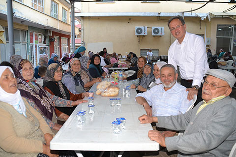 İftar sofrası Nikfer’de kuruldu