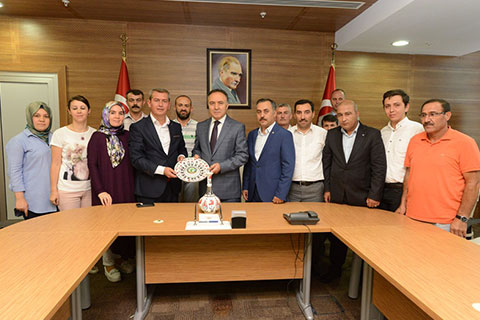 Altıparmak’a sendika ve leblebicilerden ziyaret