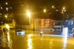 Yağmur 2 mahalleyi perişan etti