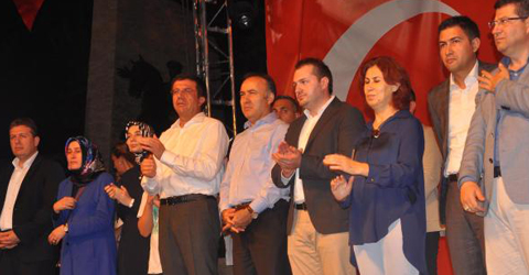 nihat-zeybekci-gulene-sert-sozler-ic