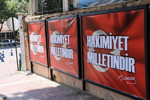 Buldan’da bilboardlar bu sözle donatıldı