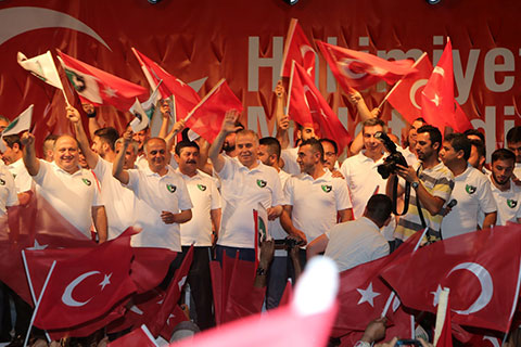 Darbeye karşı “İnadına Demokrasi”