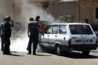 Otomobili yanmaktan vatandaş kurtardı