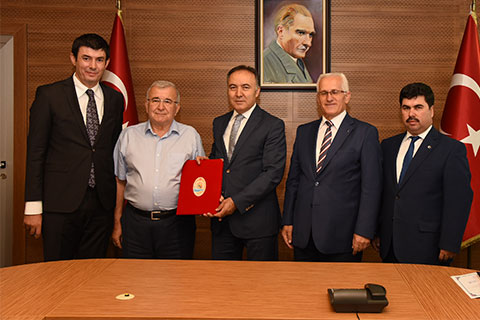 Adını taşıyan okula kantin yaptıracak