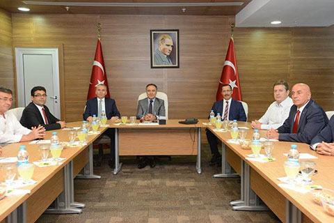 Vali’den Demokrasi ve Şehitler Mitingi çağrısı