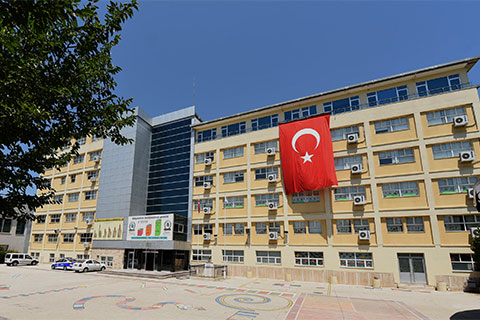 O okulun ismi 15 Temmuz Şehitler Anadolu Lisesi oldu
