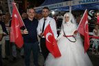 Gelin-damat demokrasi nöbetinde