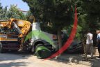 İş makinesi otomobili pert etti