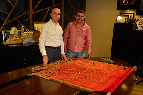 Mecnun Bey’in sancağı Belediye’de