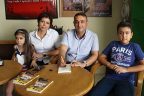 Emekli Yarbay Gökmen kitaplarını imzaladı