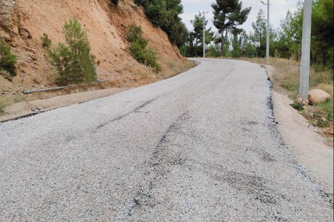 Acıpayam’da 10 km yol asfaltlandı