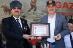 Gürlesin’den gazilere hediye
