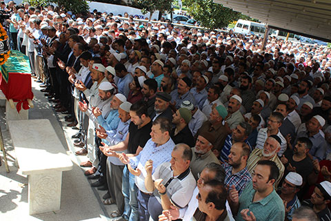 Hacı Ahmet Pakel toprağa verildi