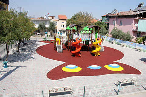 Merkezefendi’de park seferberliği