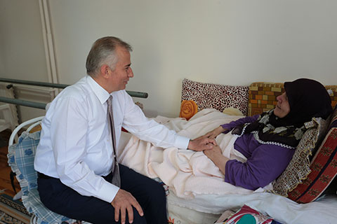 Büyükşehir’den evde bakım hizmeti