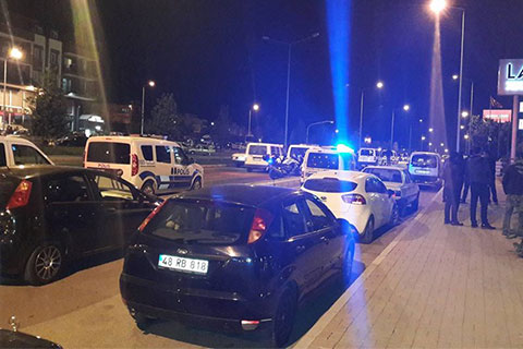 Bu kez Cadılar Bayramı’nda kavga ettiler