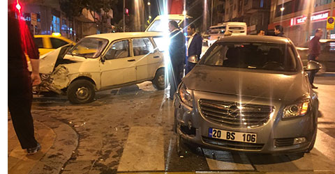 denizli-kayalik-caddesi-trafik-kazasi-1