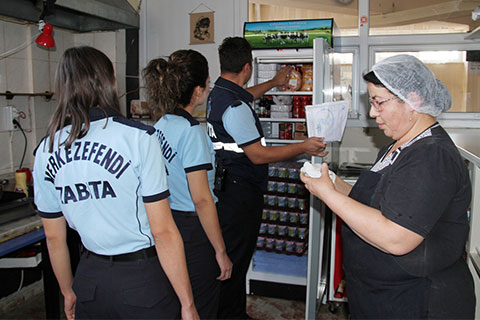 Merkezefendi zabıtadan kantin denetimi
