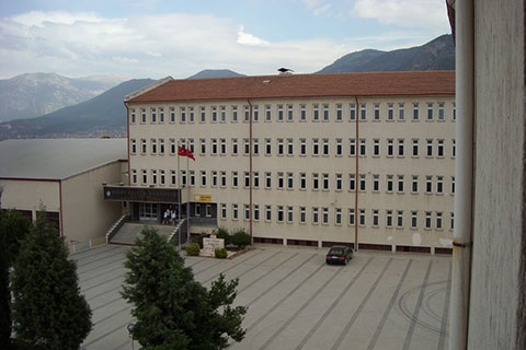 Denizli Fen Lisesi yasta