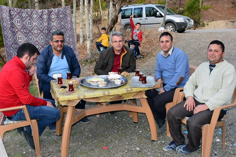 Hizmete çayla teşekkür ettiler
