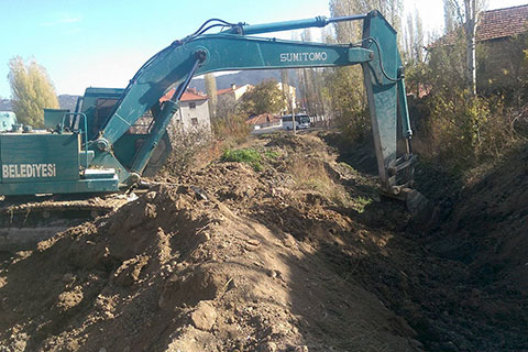 Çameli’de dereler temizleniyor