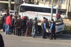 Kamyonun sıkıştırdığı otomobil takla attı