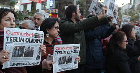 denizli-chp-cumhuriyet-gazetesi-eylem-2