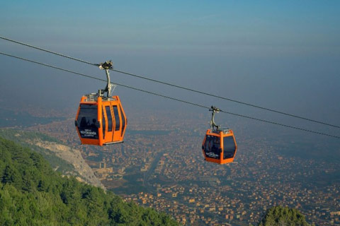 Ziyaretçiler indirildi, teleferik durduruldu