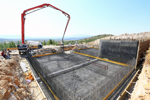Bekilli’ye 2 kuyu, 3 içme suyu deposu