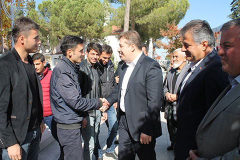 Necip Filiz ilçe ziyaretlerini sürdürüyor